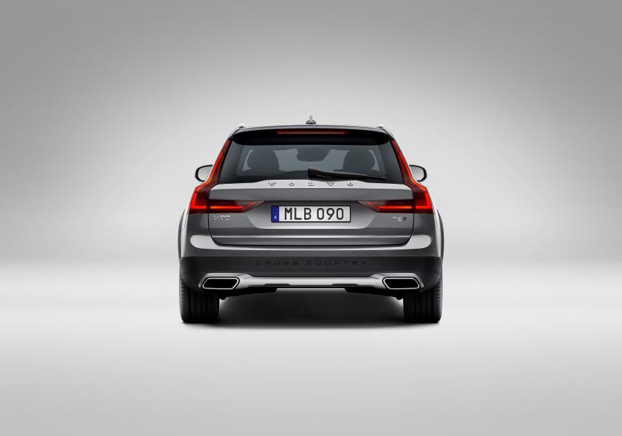  Volvo V90 T6 Cross Country 2016 года  (фото 24 из 104)